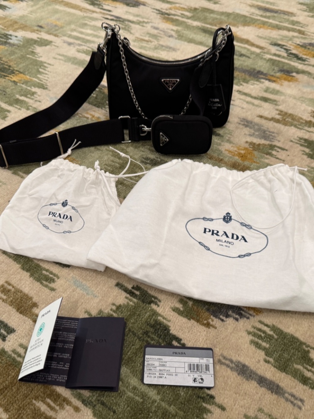 Prada Re-edition Nylon Bag - Picture 9 of 17